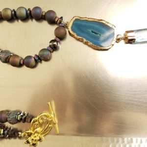 Meta Muse – Druzy Agate and Gold Plated Druzy Quartz Pendant with Quartz and Hematite Beaded Necklace